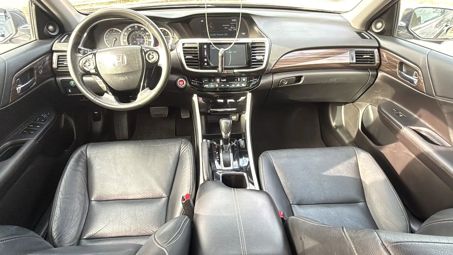 Used 2017 Honda Accord EX-L image 29