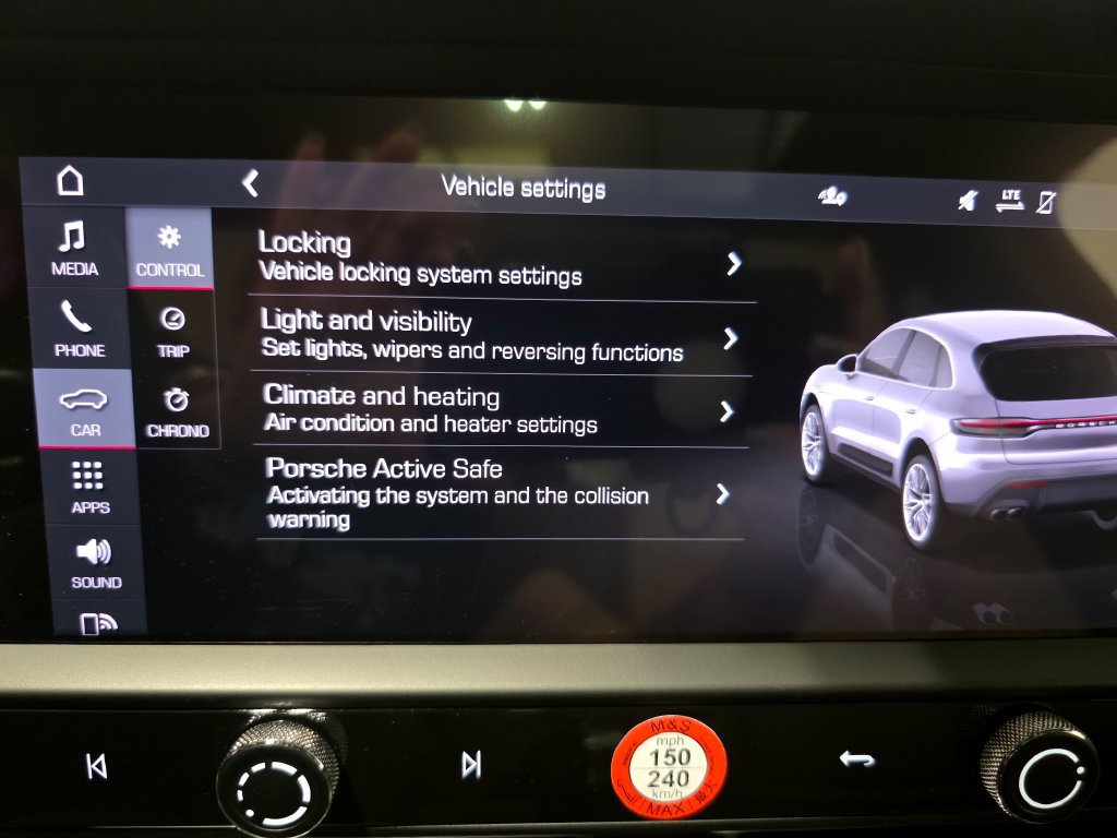 Certified 2026 Porsche Macan AWD/4WD image 39