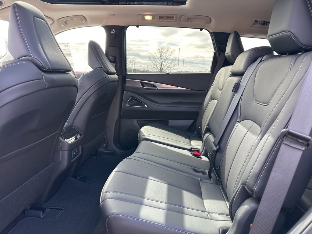 New 2026 INFINITI QX60 Luxe w/ Cargo Package image 32