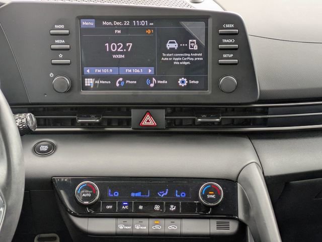 Used 2025 Hyundai Elantra Sport image 23