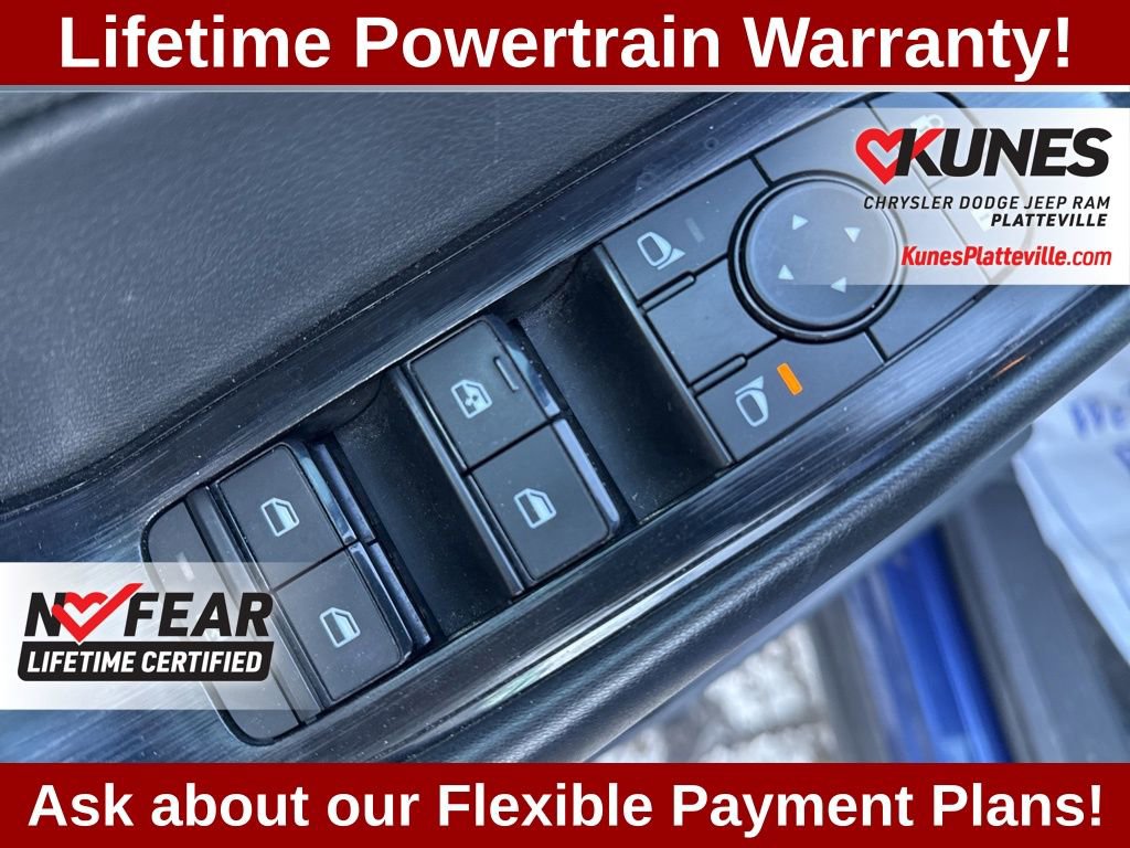 Used 2023 Nissan Rogue S image 13