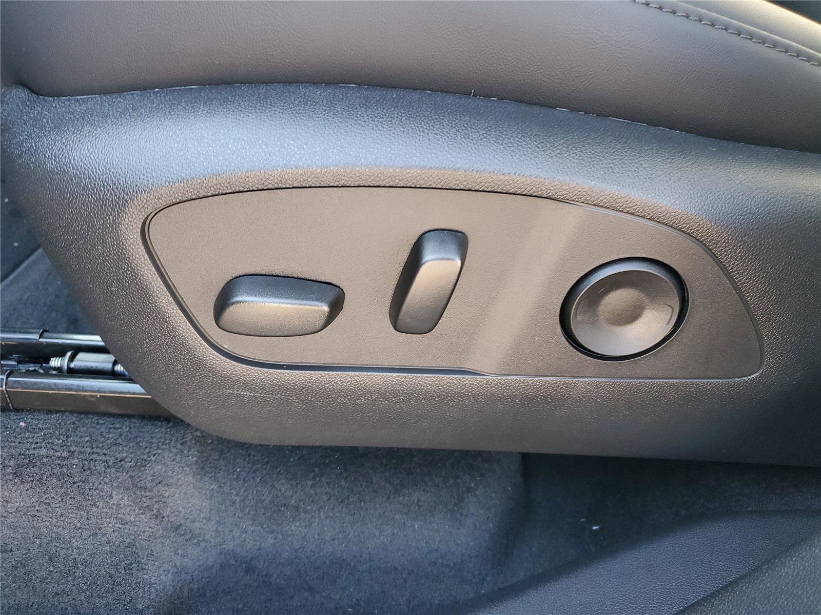 New 2026 GMC Acadia Elevation w/ Elevation Premium Package image 18