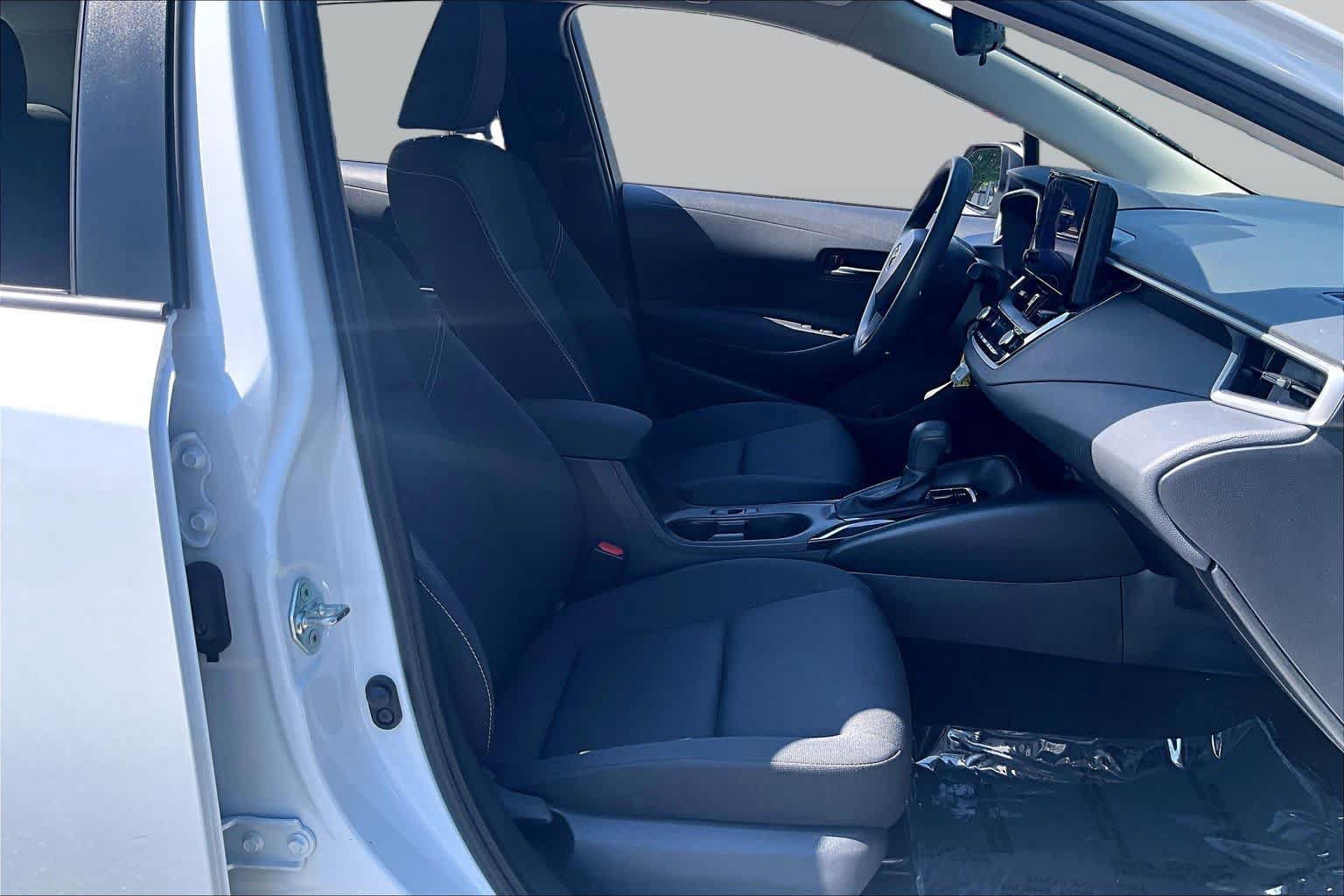 Used 2024 Toyota Corolla LE FWD image 9