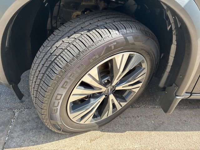 Used 2023 Nissan Rogue SV AWD/4WD image 44