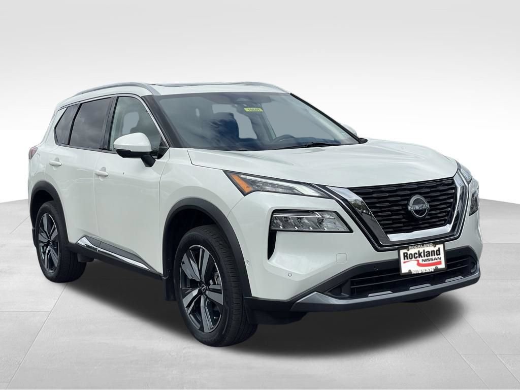 Certified 2023 Nissan Rogue SL w/ SL Premium Package AWD/4WD image 3