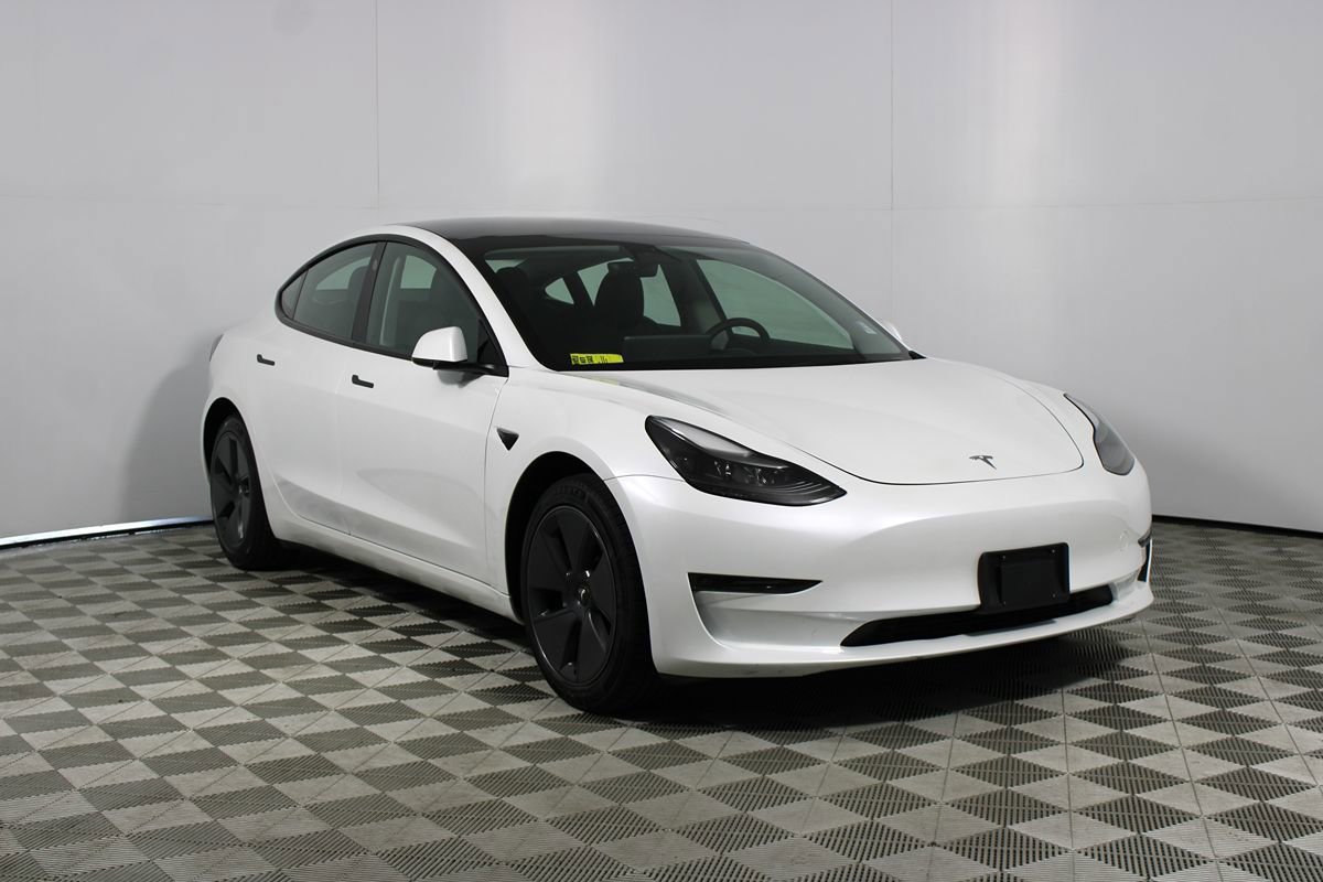 Used 2023 Tesla Model 3 Standard Range RWD image 23