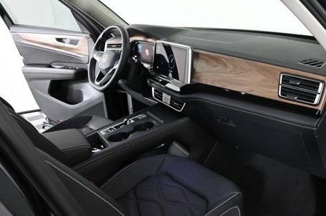 New 2026 Volkswagen Atlas SE image 8