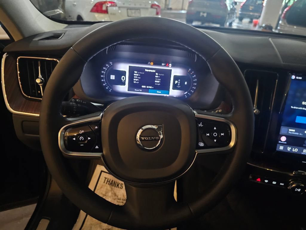 Certified 2023 Volvo XC60 B5 Plus w/ Climate Package AWD/4WD image 18