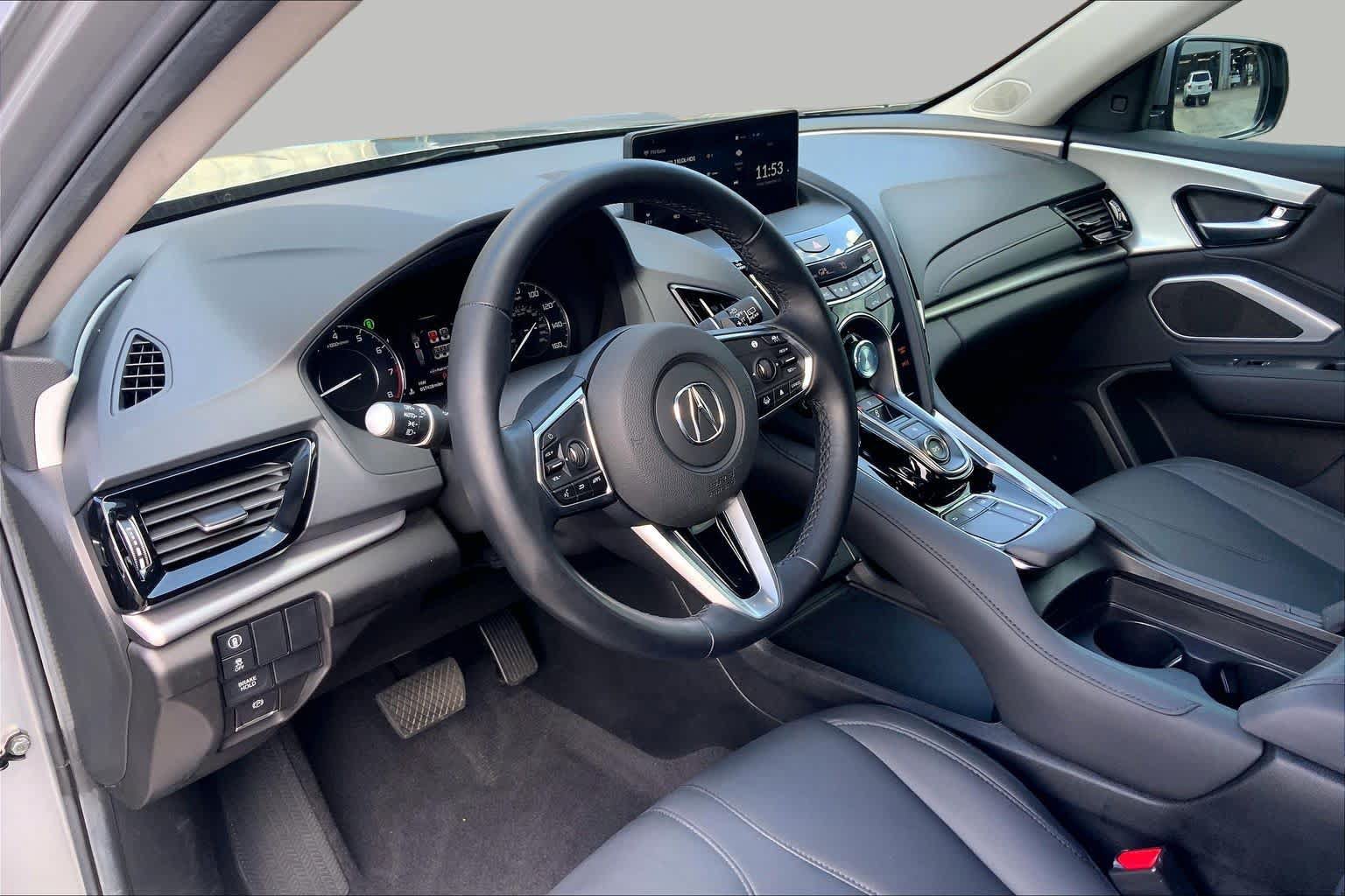 Used 2024 Acura RDX SH-AWD image 17