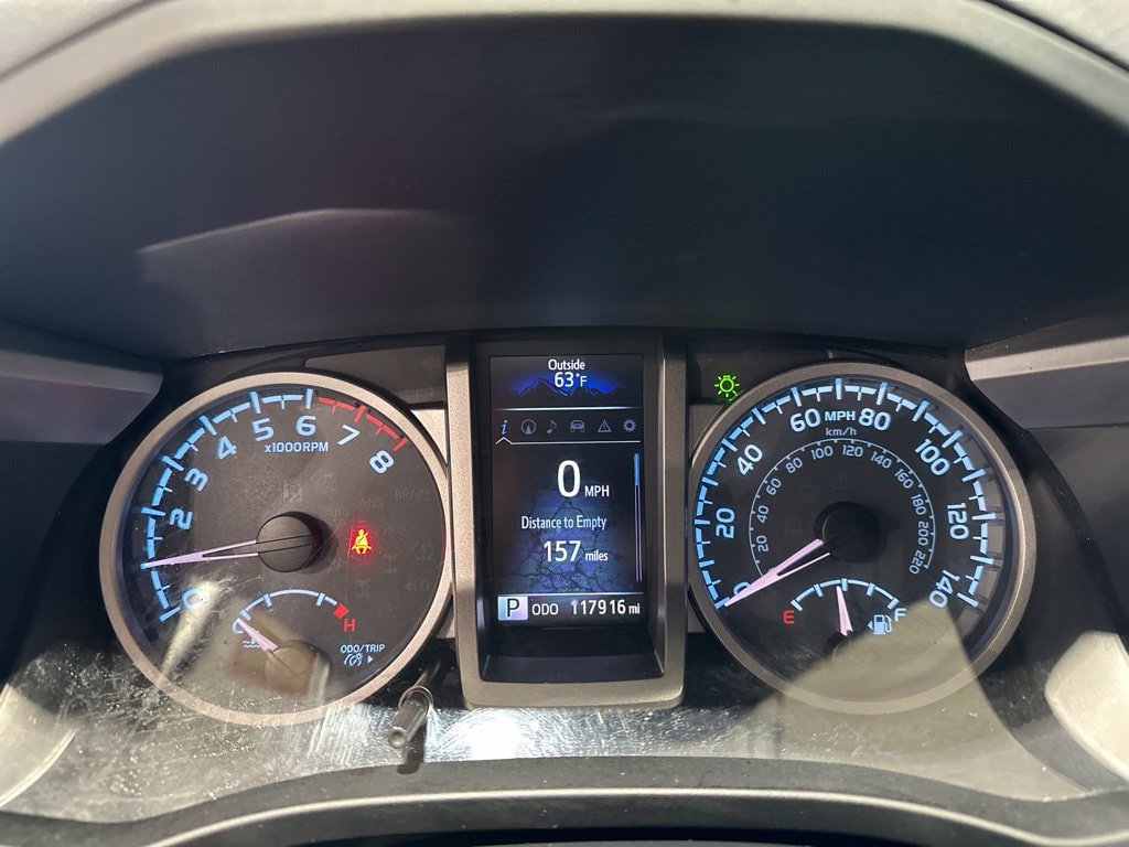 Used 2017 Toyota Tacoma SR5 w/ Tow Package AWD/4WD image 10