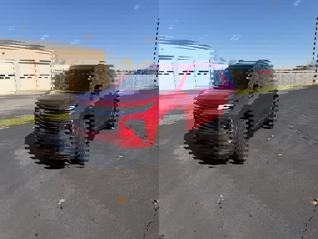 New 2026 Chevrolet Traverse LT w/ Sun and Wheel Package image 2