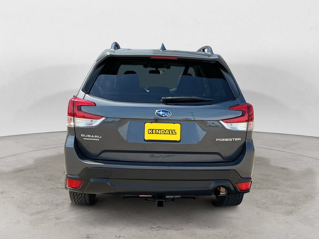Used 2021 Subaru Forester Premium AWD/4WD image 6