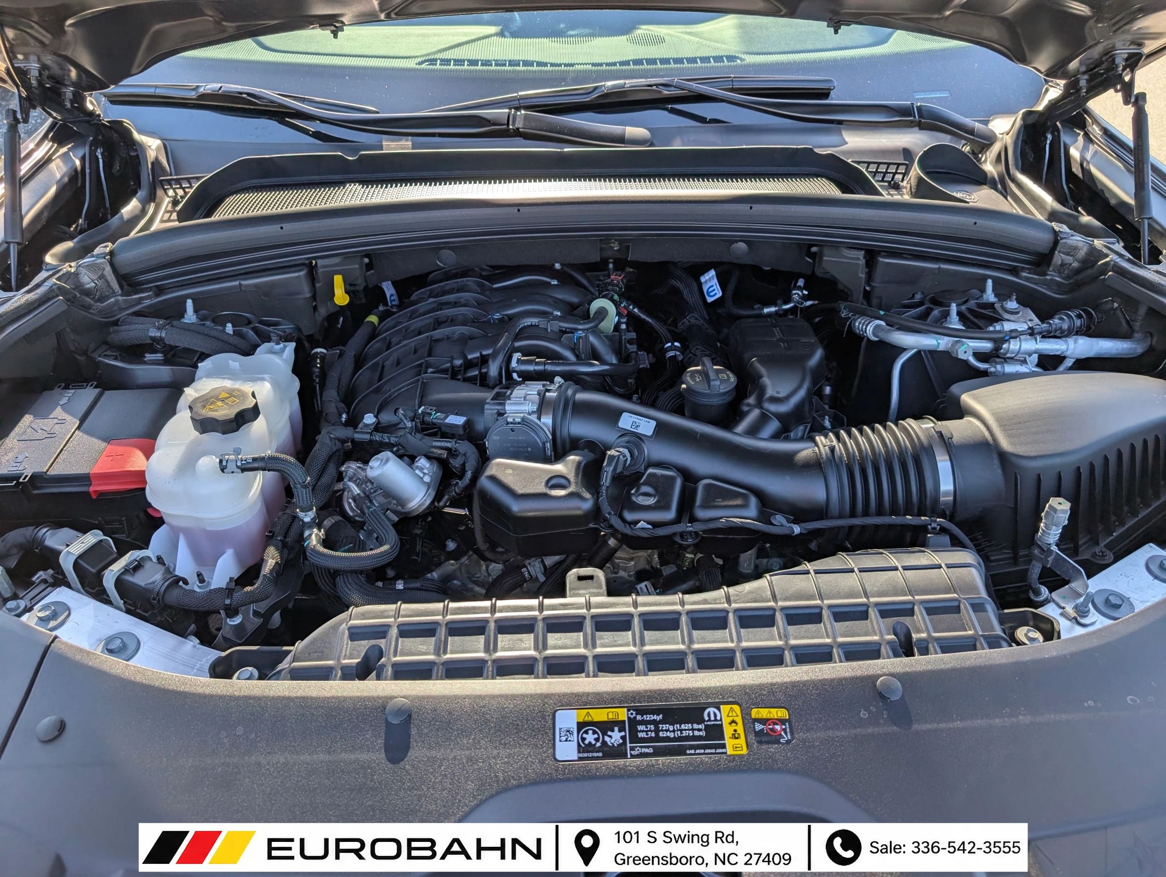 Used 2025 Jeep Grand Cherokee Laredo X AWD/4WD image 38