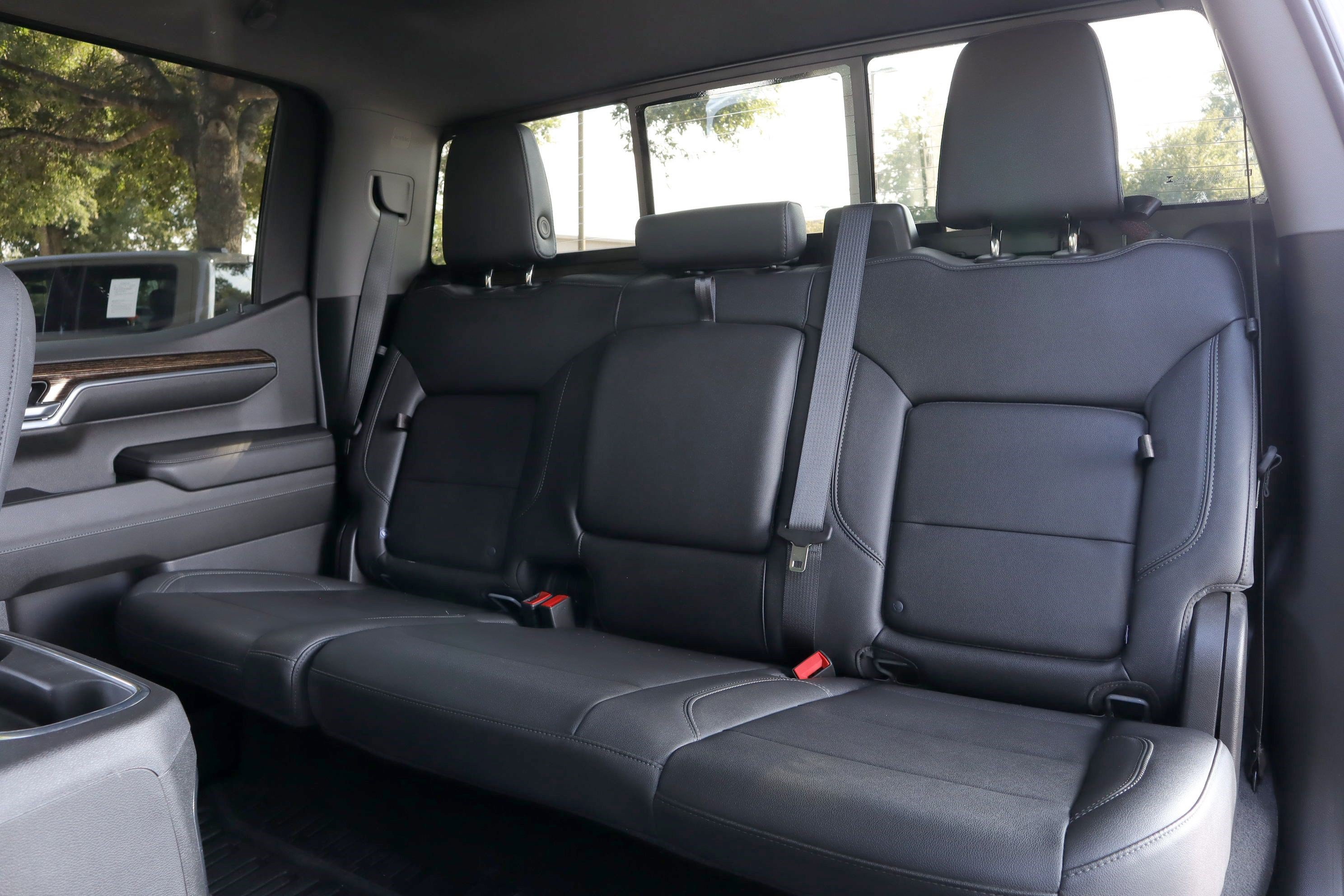 Used 2024 GMC Sierra 1500 Elevation w/ Elevation Premium Package AWD/4WD image 10