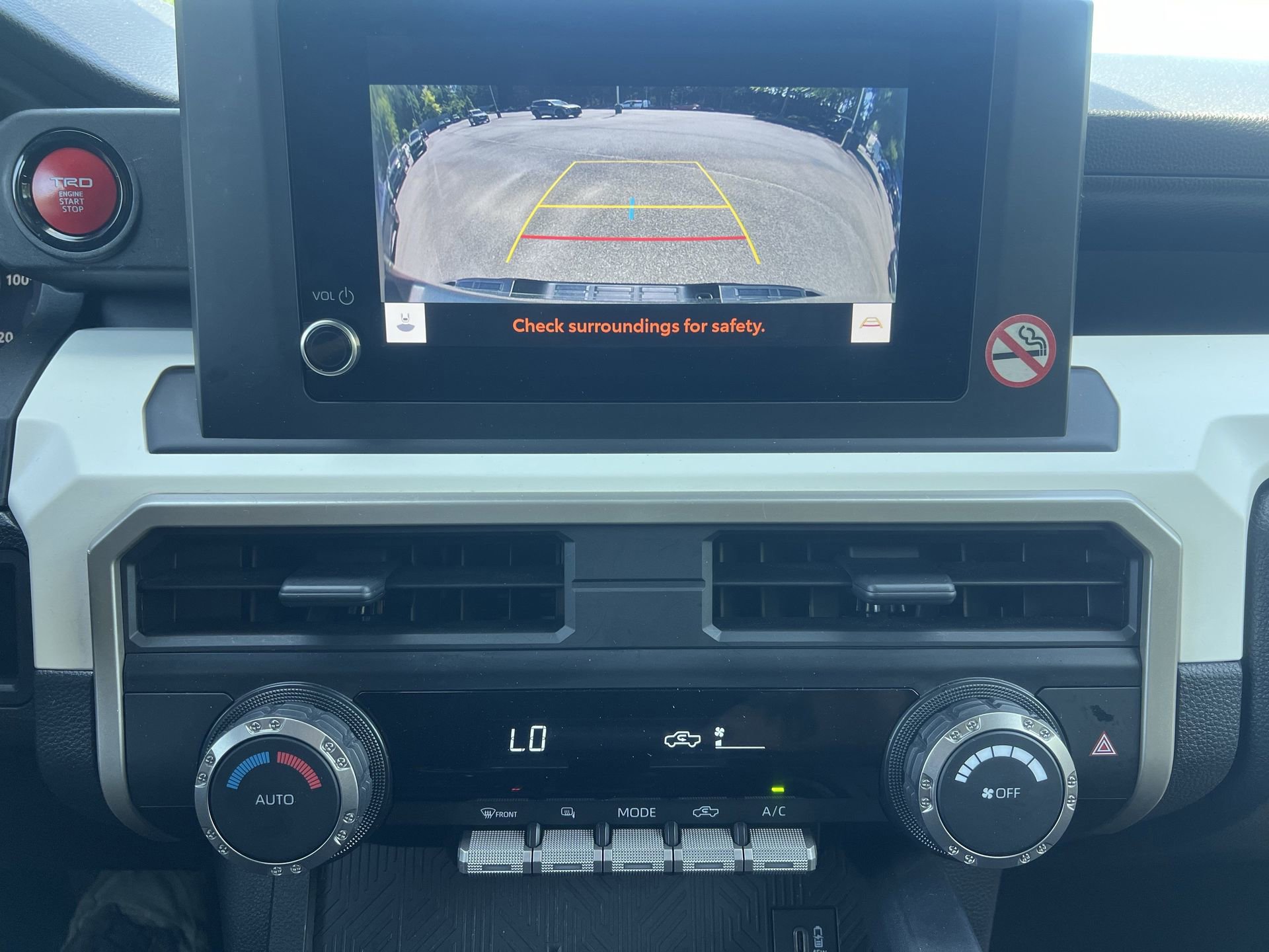 Used 2024 Toyota Tacoma TRD Off-Road image 4