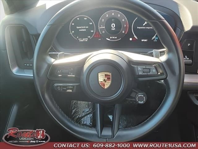Used 2024 Porsche Cayenne image 16