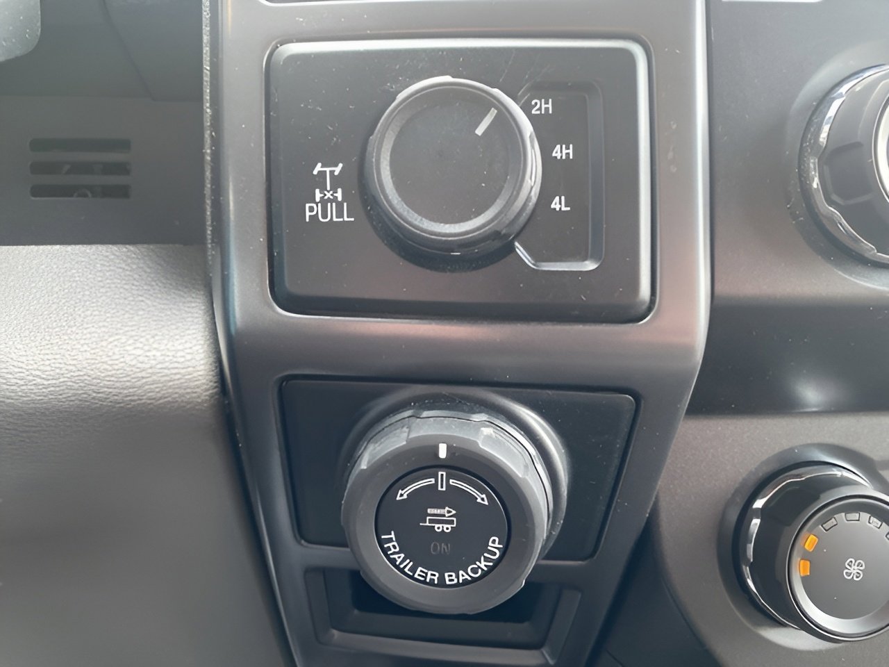 Certified 2020 Ford F150 XLT w/ Trailer Tow Package image 20