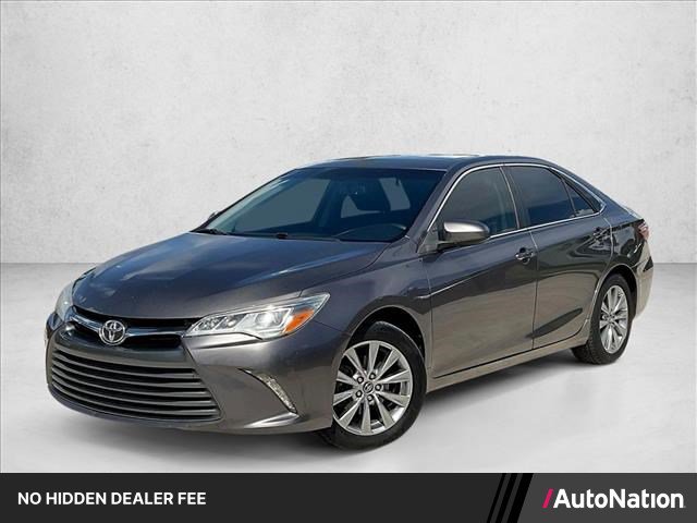Used 2017 Toyota Camry XLE FWD image 1