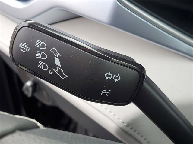 New 2026 Volkswagen Taos SE image 23