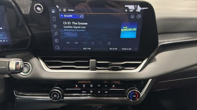 Used 2025 Chevrolet Equinox LT image 28