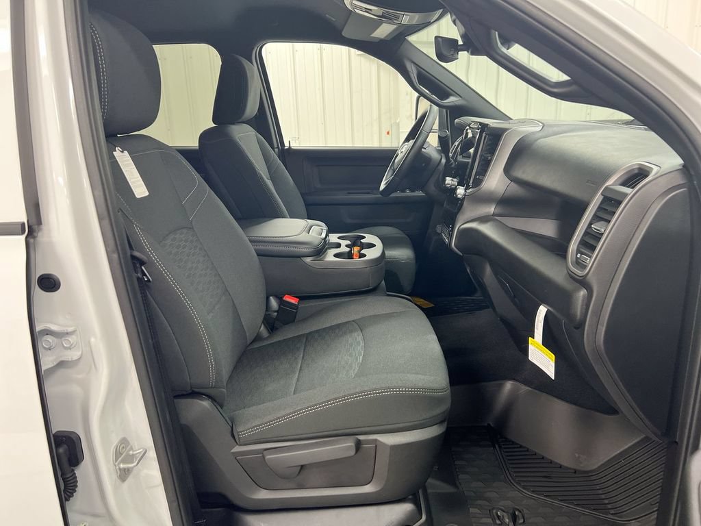 New 2026 RAM 3500 Tradesman AWD/4WD image 17