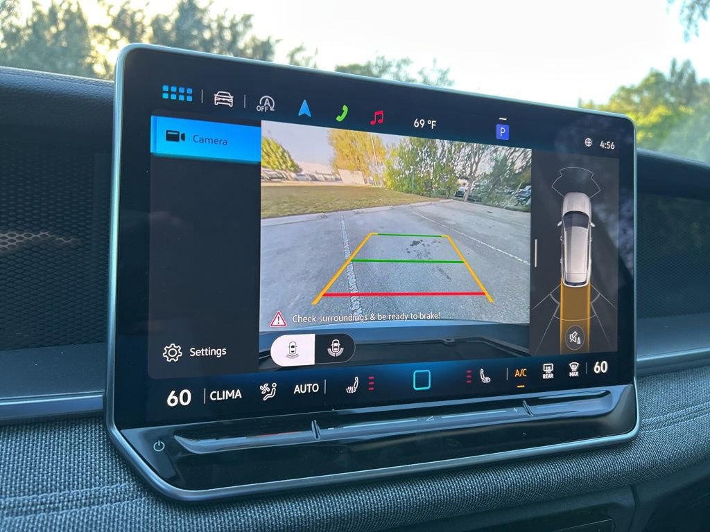 Used 2025 Volkswagen Tiguan S image 33