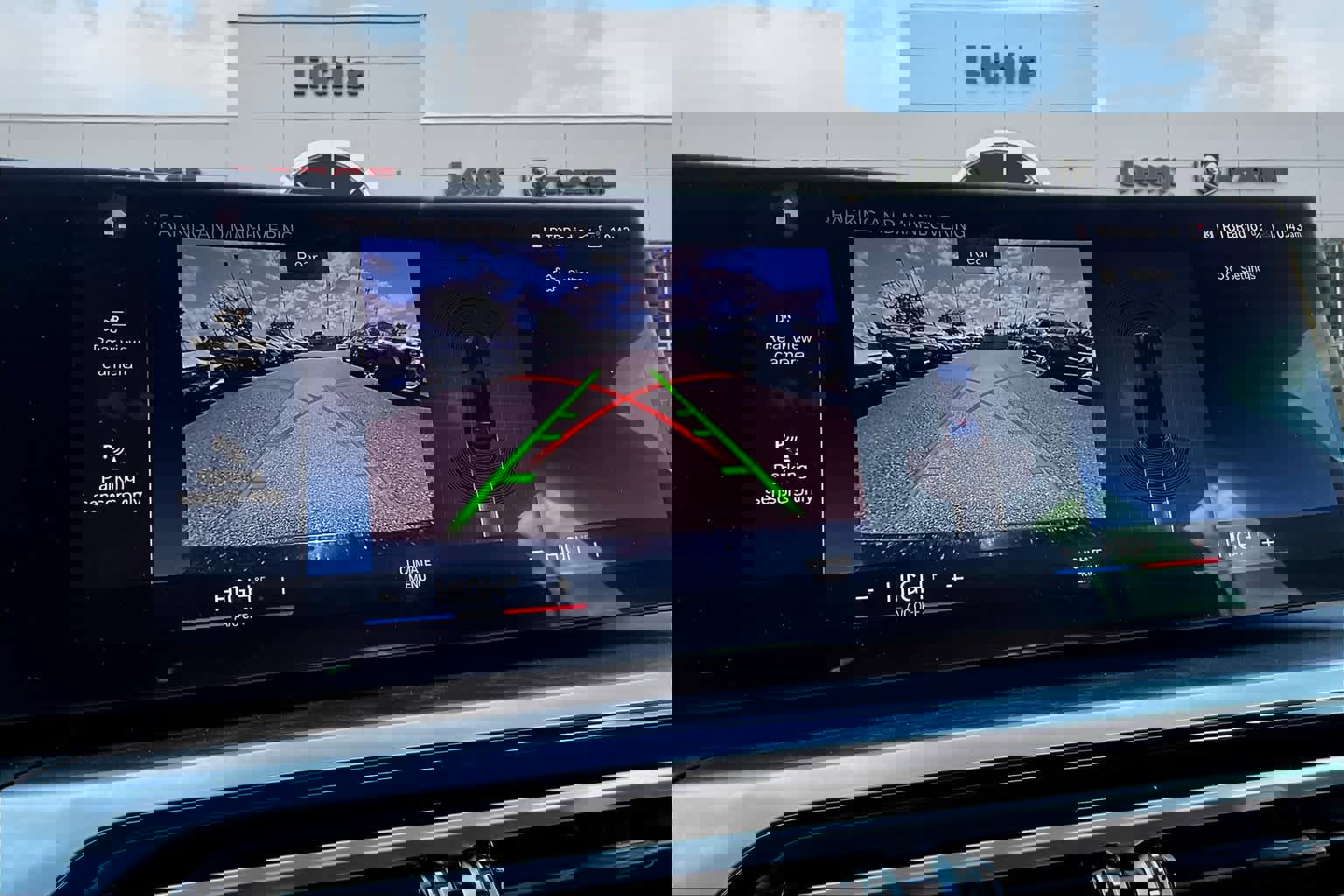 Used 2024 BMW 330i xDrive 330i xDrive w/ Convenience Package image 23