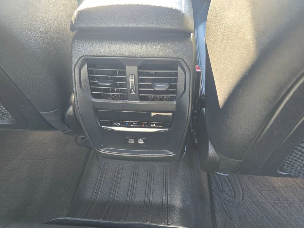 Used 2021 BMW 330i xDrive Sedan w/ Premium Package image 15