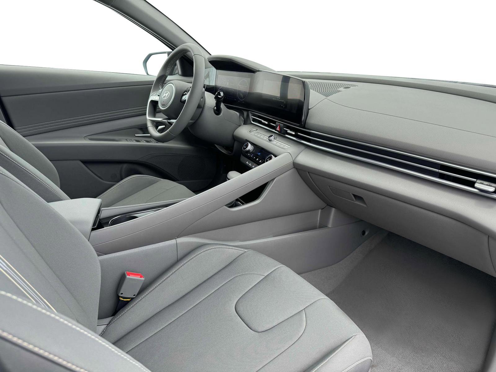 New 2025 Hyundai Elantra SEL FWD image 15
