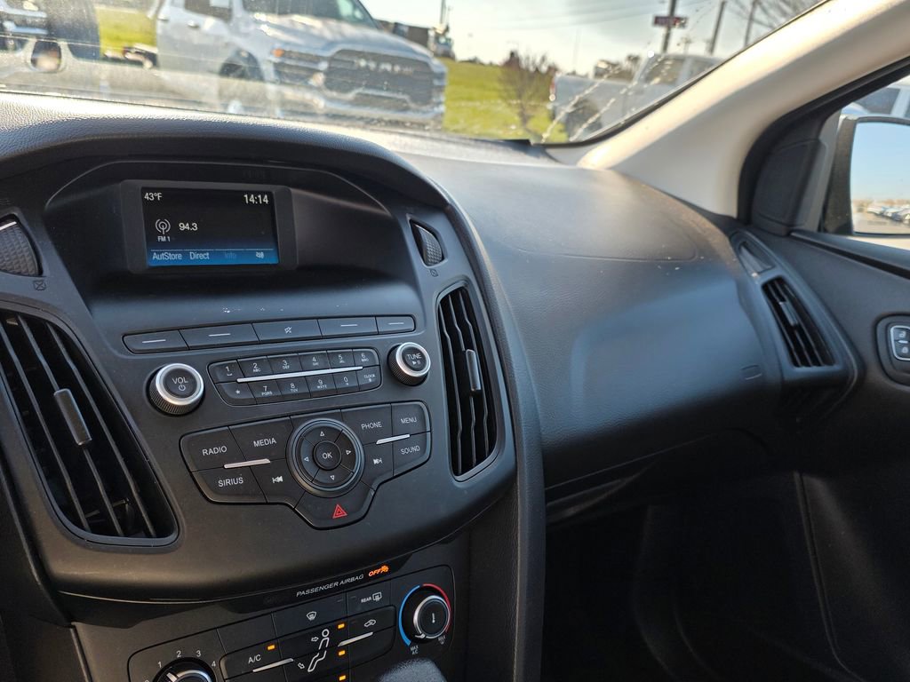 Used 2018 Ford Focus SE image 24