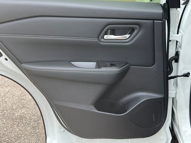 New 2026 Nissan Rogue SV image 33