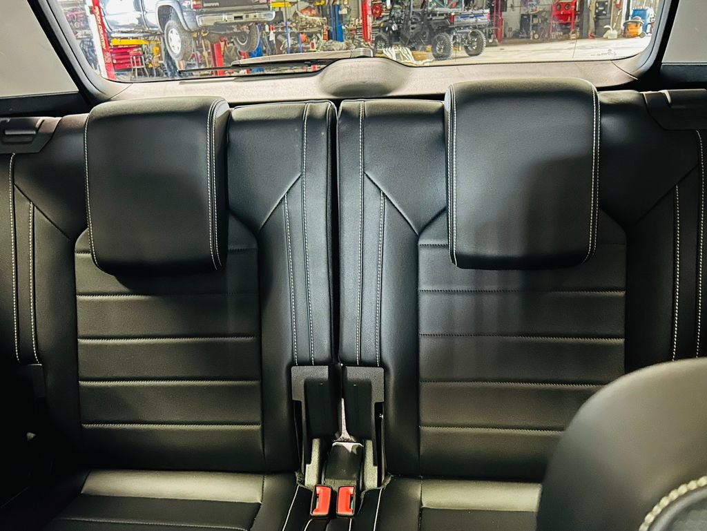 Used 2022 Volkswagen Atlas SEL Premium R-Line AWD/4WD image 13