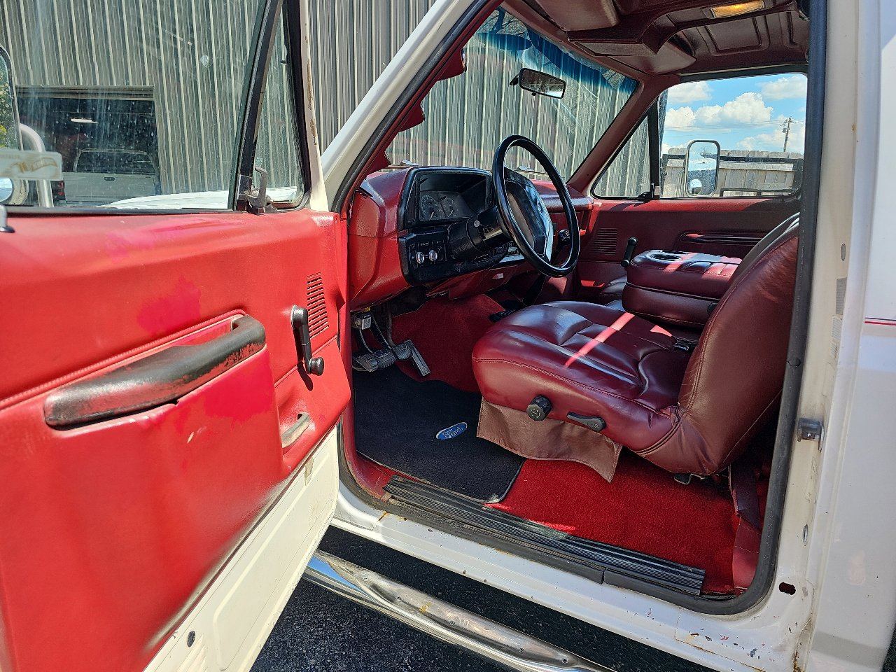 Used 1989 Ford F450 2WD Regular Cab Super Duty image 4
