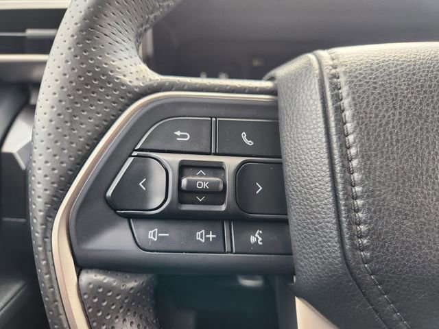 Certified 2025 Toyota 4Runner SR5 image 28