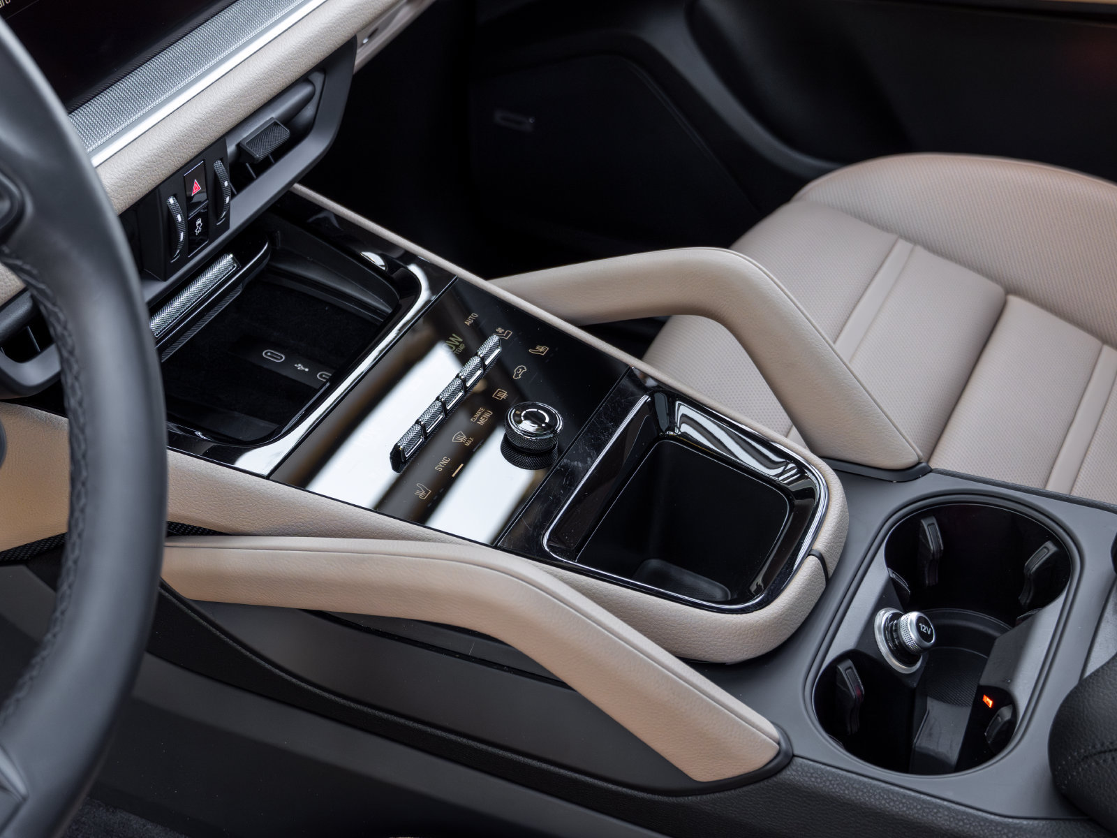 Certified 2026 Porsche Cayenne Coupe AWD/4WD image 38