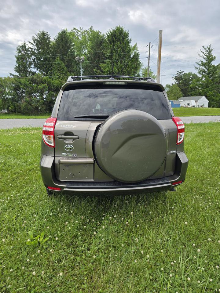 Used 2012 Toyota RAV4 4WD w/ Value Pkg image 8
