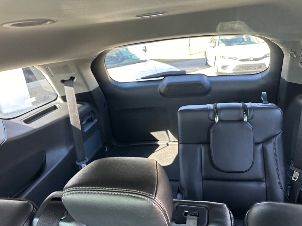 Used 2023 Ford Explorer Limited image 24