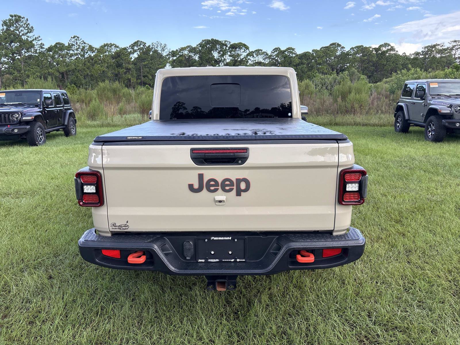 Used 2022 Jeep Gladiator Mojave w/ LED Lighting Group AWD/4WD image 4