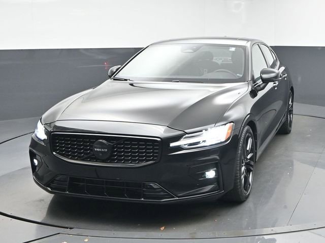 Used 2023 Volvo S60 B5 Plus w/ Climate Package image 3