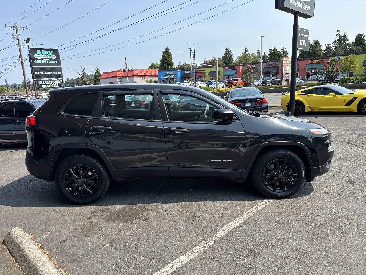 Used 2015 Jeep Cherokee Sport AWD/4WD image 9