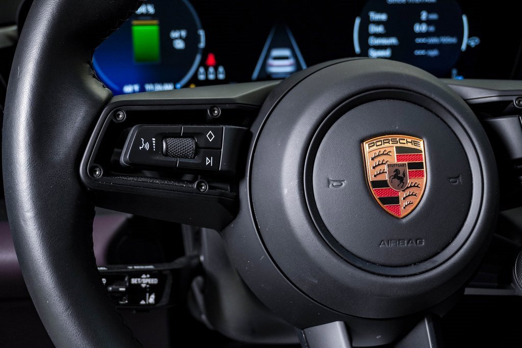 Certified 2025 Porsche Macan 4S Electric image 20