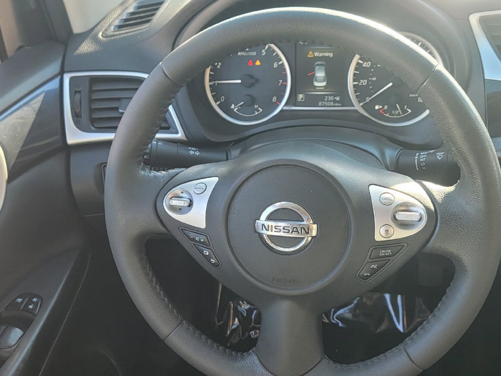 Used 2016 Nissan Sentra SR w/ SR Premium Package FWD image 19