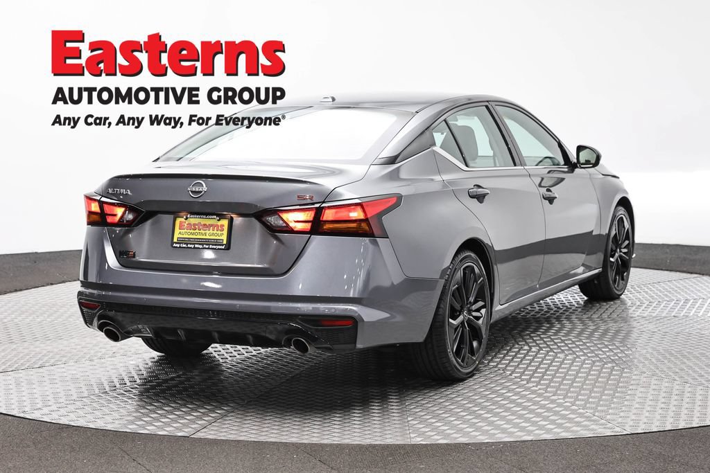 Used 2023 Nissan Altima 2.5 SR FWD image 7