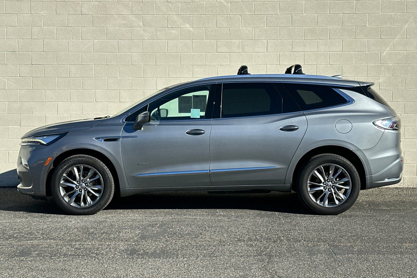 Used 2023 Buick Enclave Avenir w/ Avenir Technology Package image 7