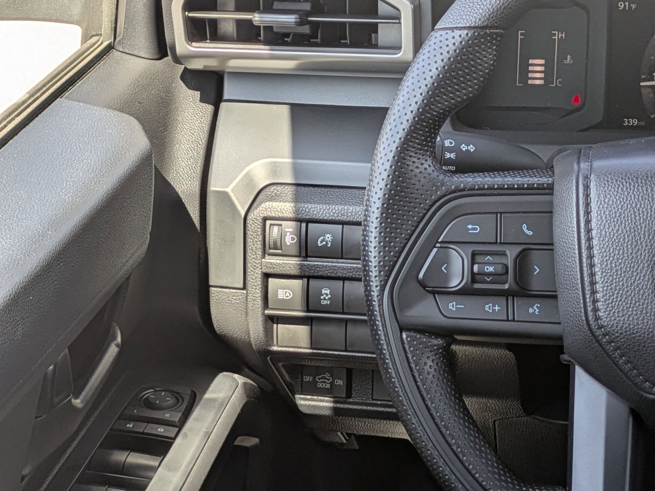 Used 2026 Toyota Tacoma SR image 23