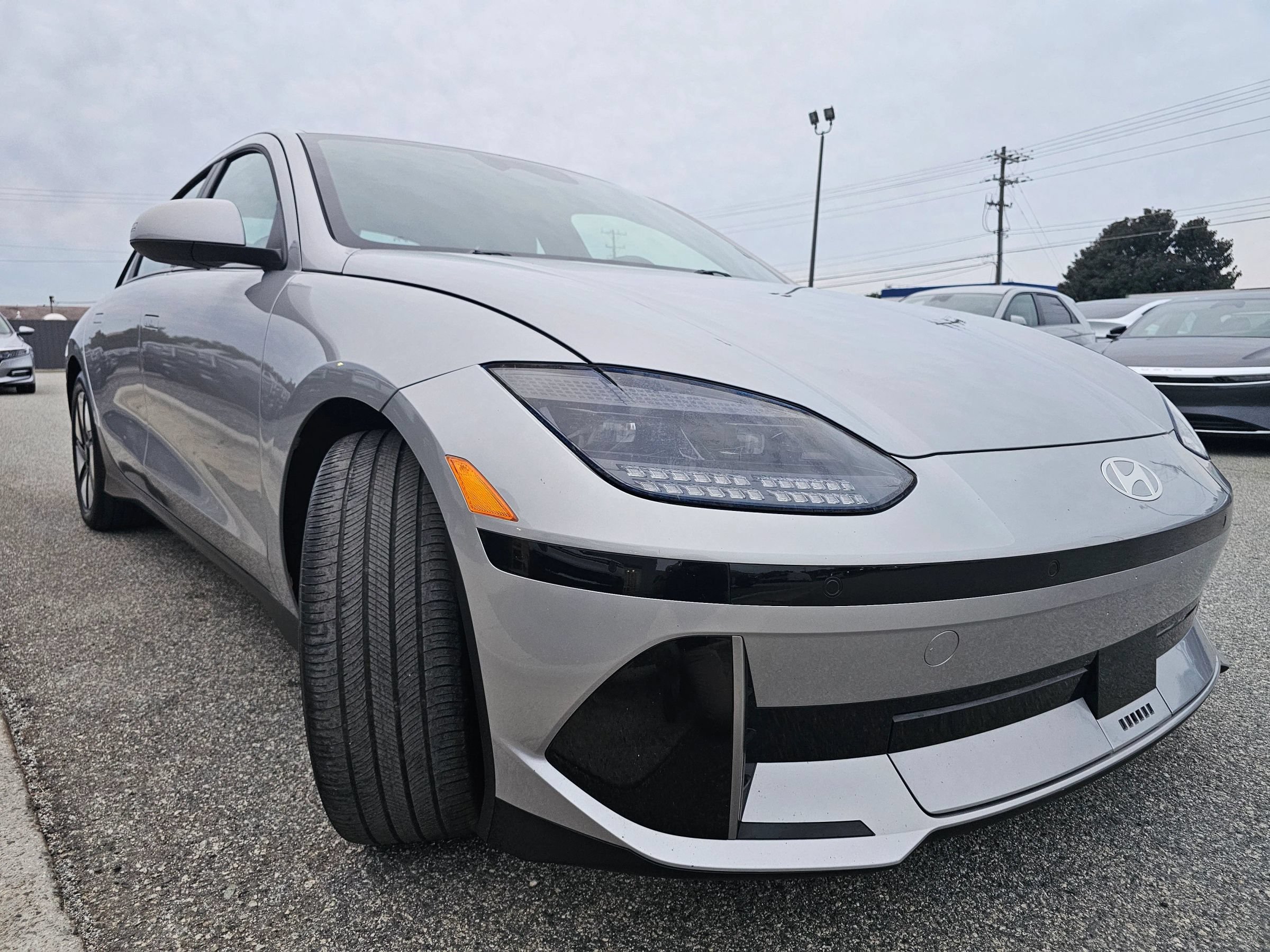 Used 2024 Hyundai Ioniq 6 SE RWD image 8