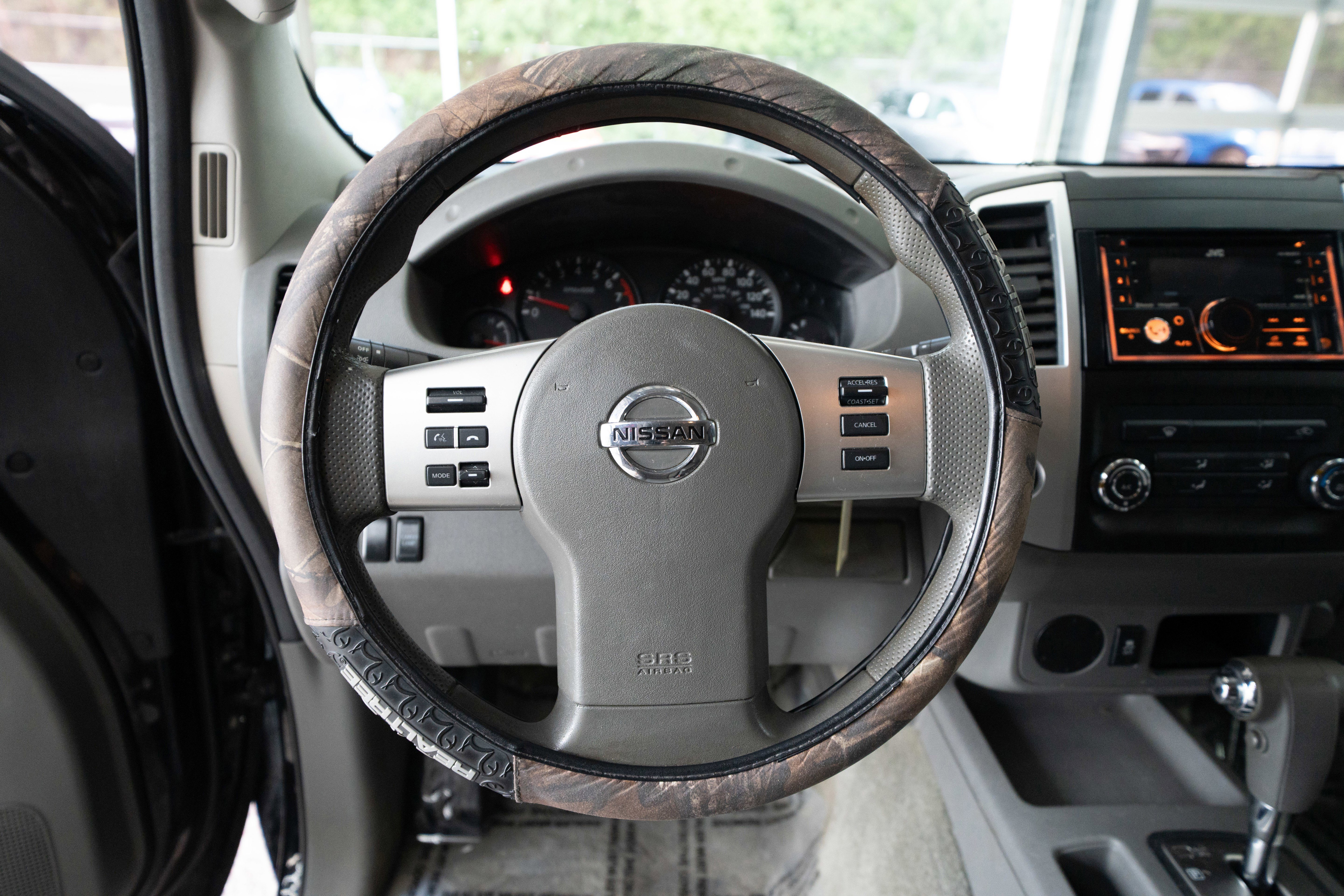 Used 2014 Nissan Frontier S image 21