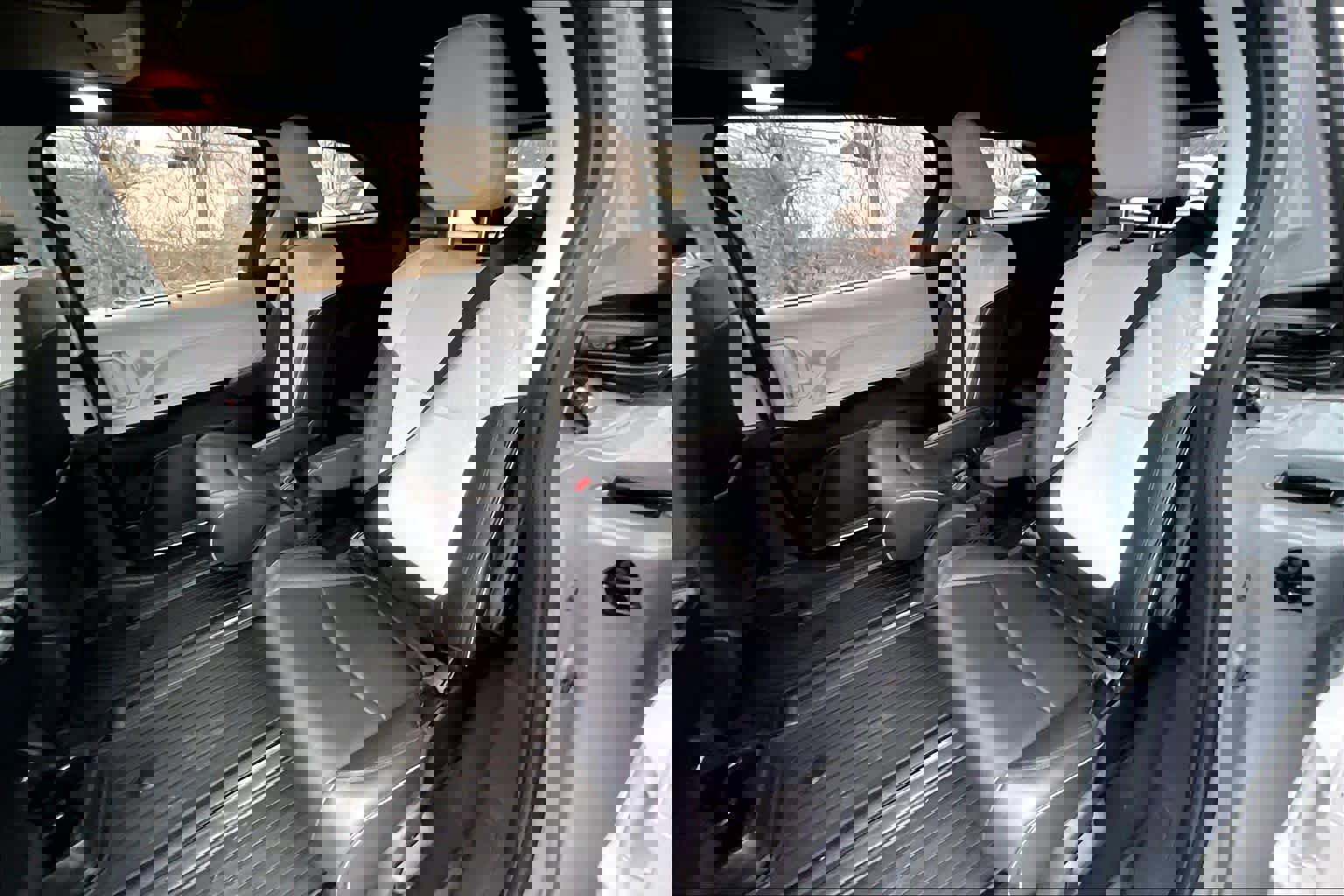 Used 2025 Toyota Sienna XSE w/ XSE Plus Package image 20