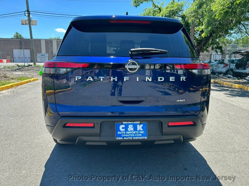 Used 2022 Nissan Pathfinder S AWD/4WD image 12