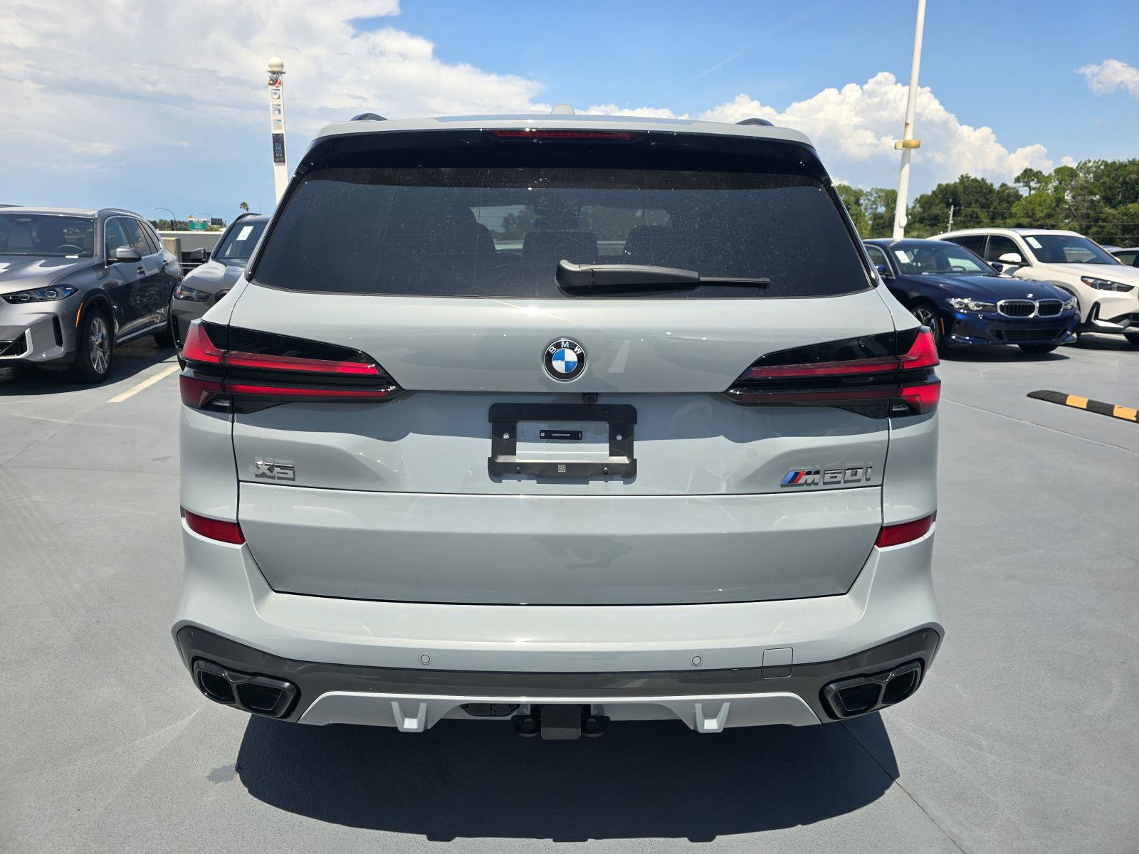 New 2026 BMW X5 M60i w/ Executive Package AWD/4WD image 3
